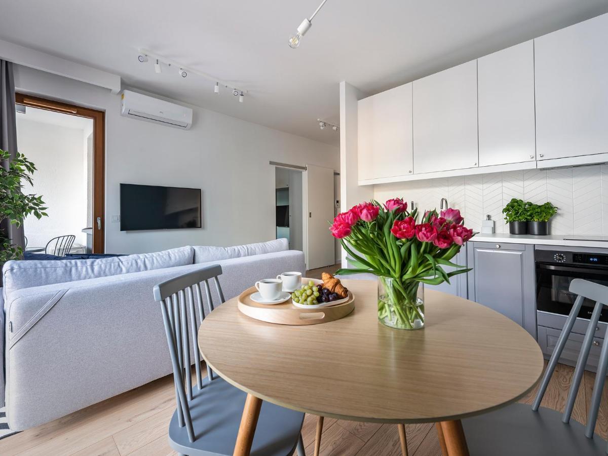 Yoursecondflat Grzybowska Metropoint Varsovia Exterior foto