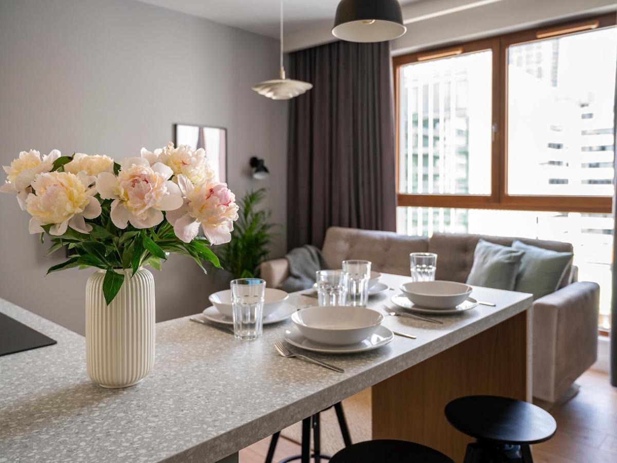 Yoursecondflat Grzybowska Metropoint Varsovia Exterior foto