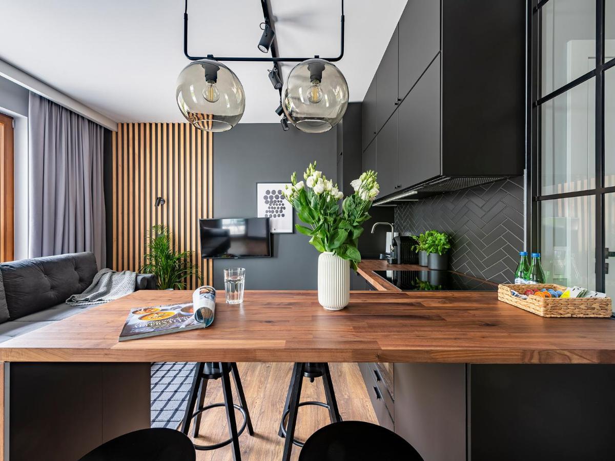 Yoursecondflat Grzybowska Metropoint Varsovia Exterior foto