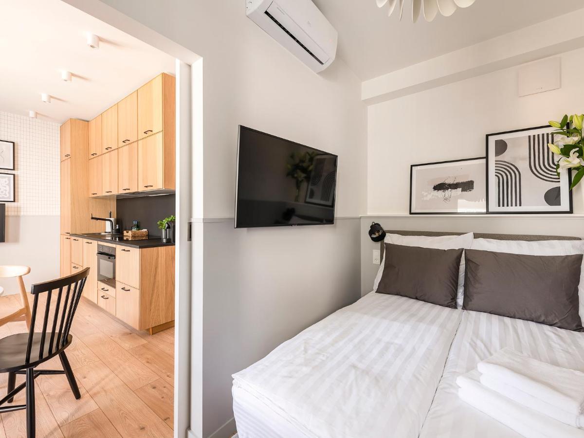 Yoursecondflat Grzybowska Metropoint Varsovia Exterior foto