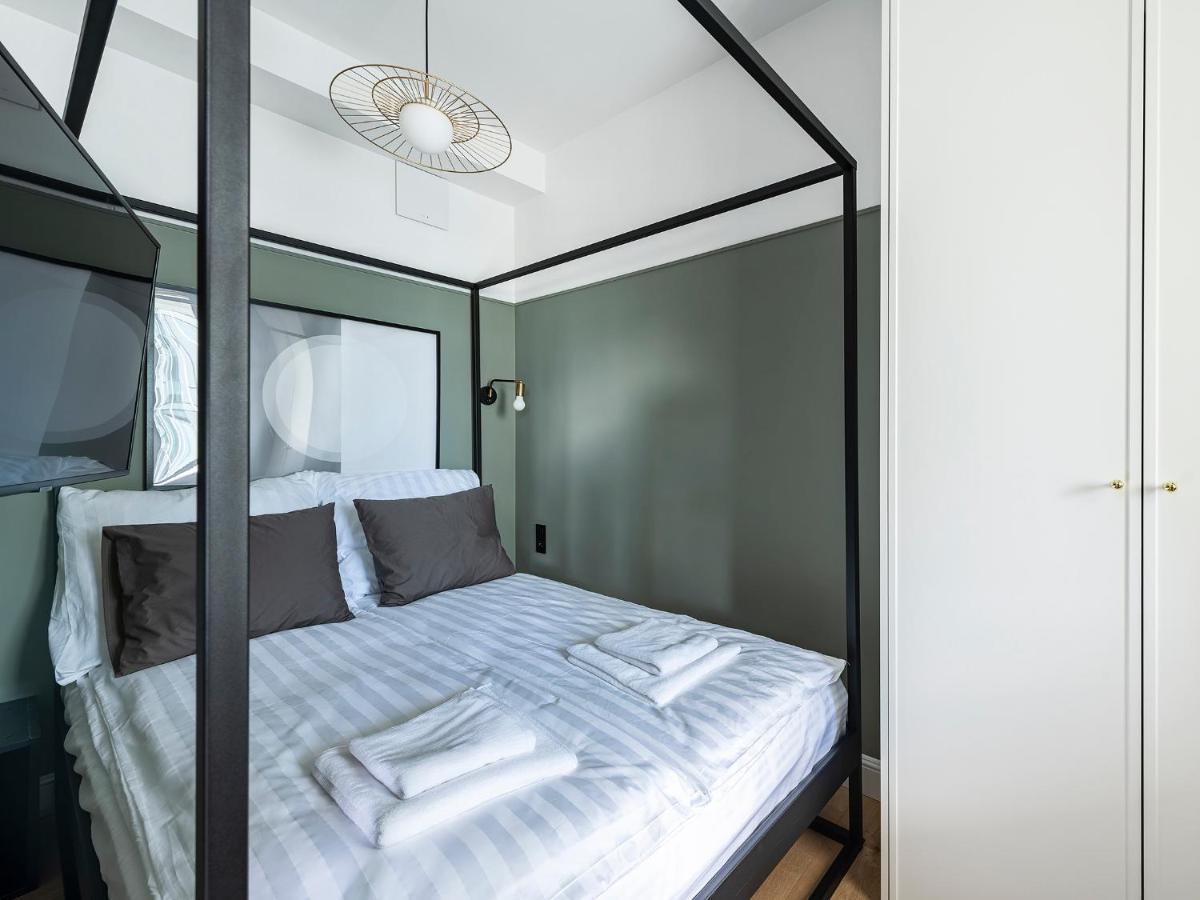 Yoursecondflat Grzybowska Metropoint Varsovia Exterior foto